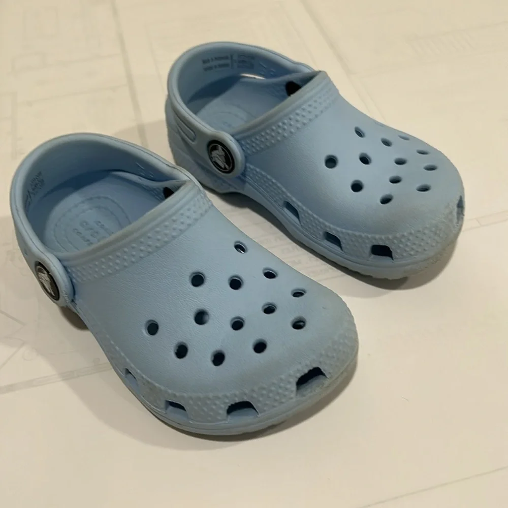 CROCS Blue Water Shoes with Ventilation and Heel Strap